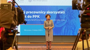 Zdjęcie artykułu Pierwsze_wplaty_powitalne_przekazane_na_rachunki_Polakow_w_PPK