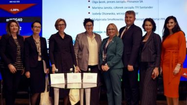 Zdjęcie artykułu Szkolenia_i_konferencje_PPK_w_liczbach_Podsumowanie_2021_roku