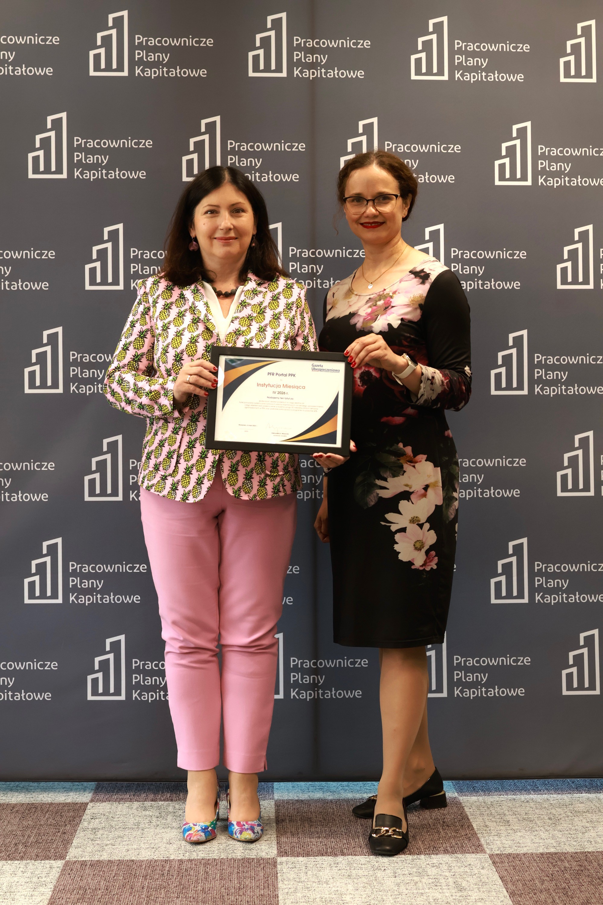Marta Damm-Świerkocka i Aleksandra E. Wysocka, red.naczelna GU